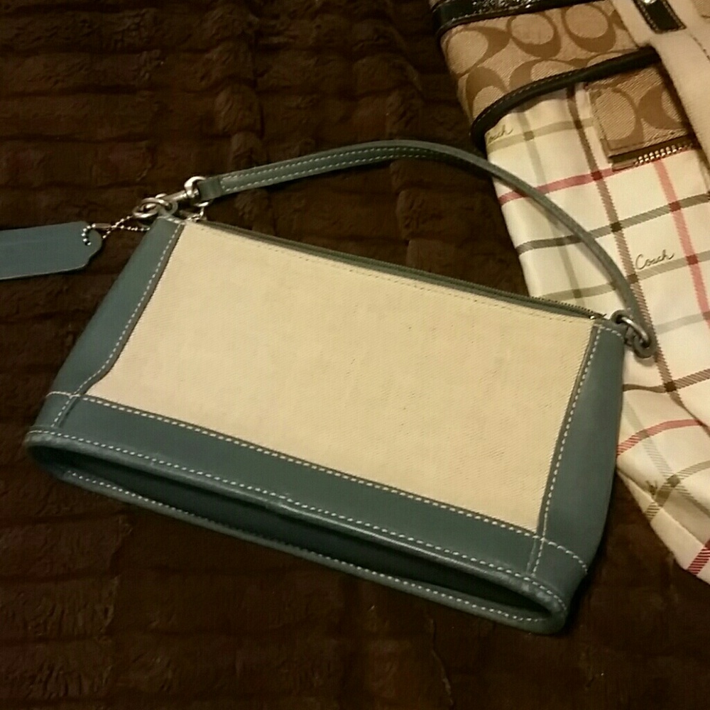 COACH.. PERFECT!!